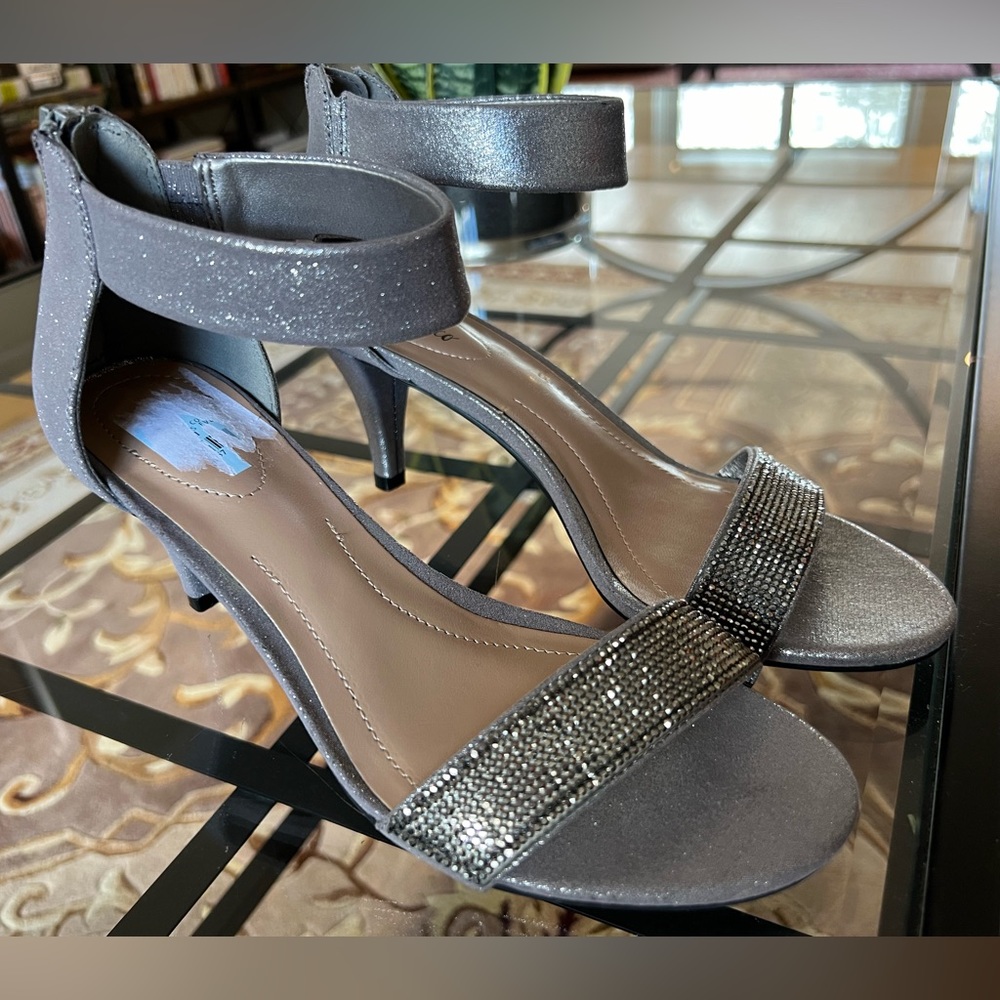 Style & Co. Pewter Party Kitten Heel 7.5